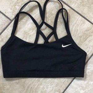 NWOT Nike sports bra